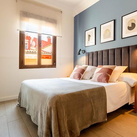 Apolo En Madrid Lägenhet Exteriör bild